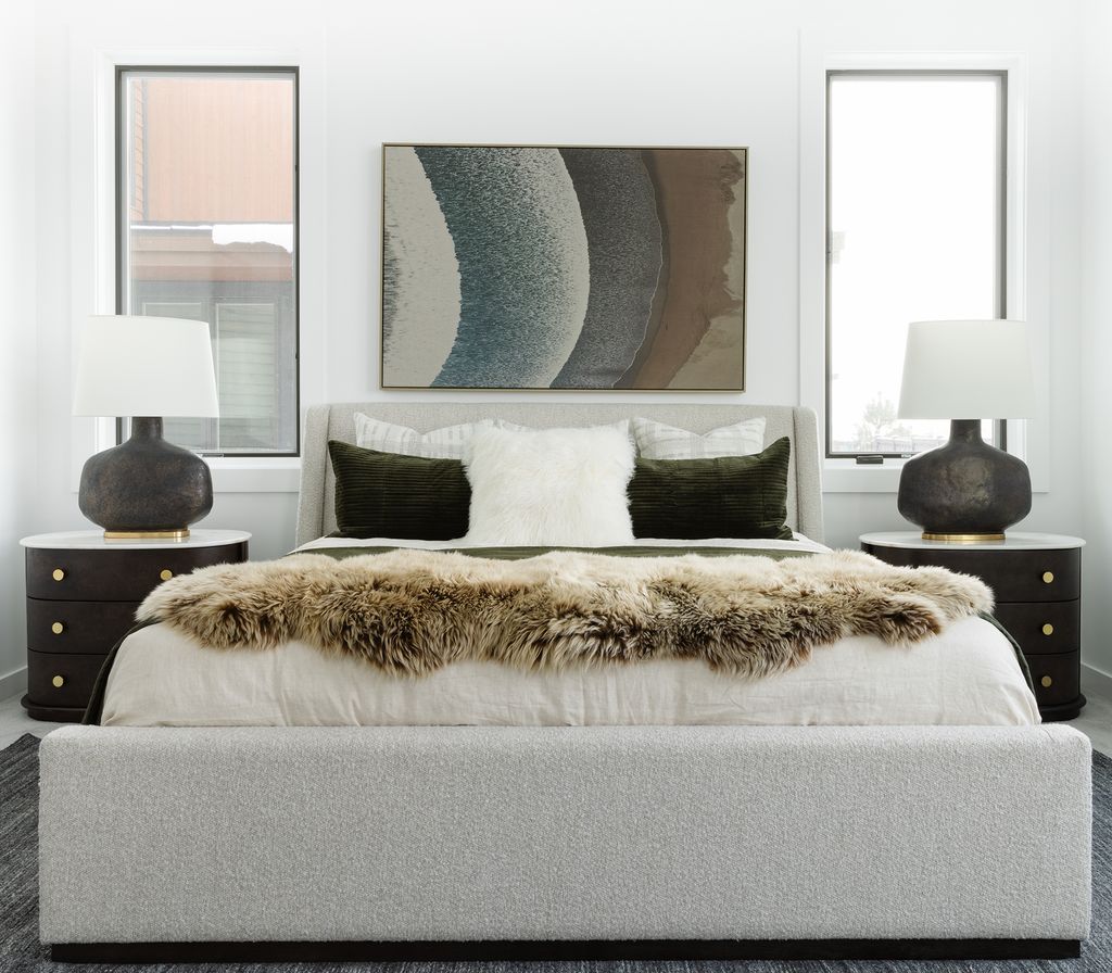 Greer King Bed